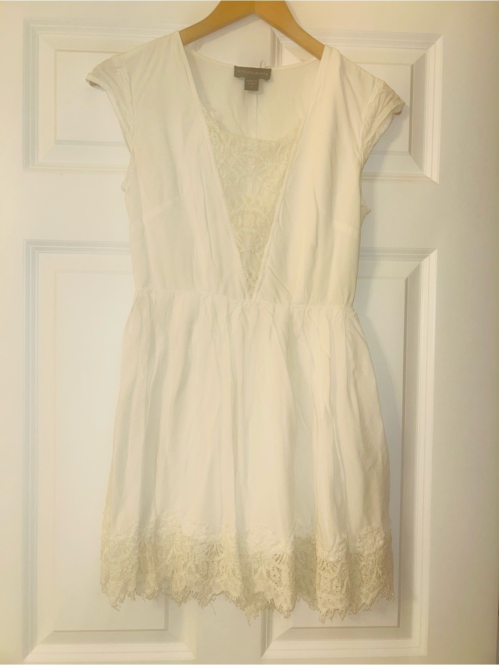 Style Stalker White Sleeveless Lace Mini Dress Small White Bridal